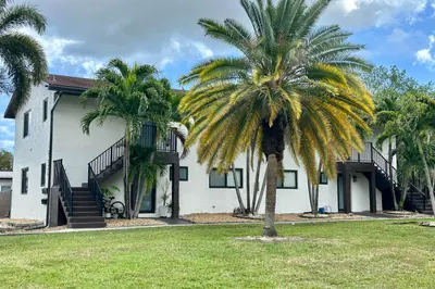 1930 SW 28th Street #101 1