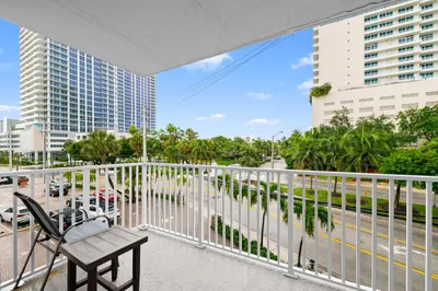 95 N Birch Road #304 1