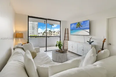 1775 Washington Ave #5D 1