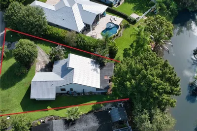496 SE Cardinal Trail 1
