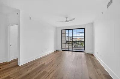 233 S FEDERAL Highway #623 1