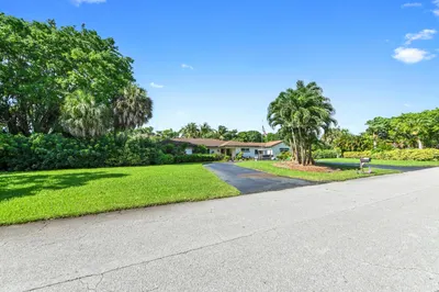 4580 Glenwood Drive 1