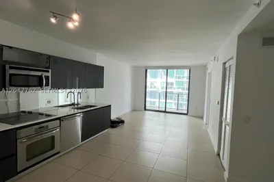 31 SE 6th St #1004 1