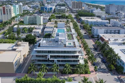 300 Collins Ave #4D 1