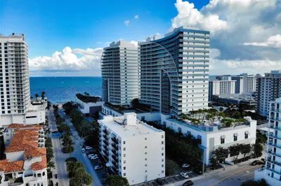 3000 Riomar Street #406 1