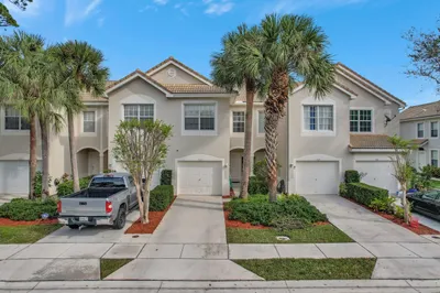 1123 Woodfield Court 1