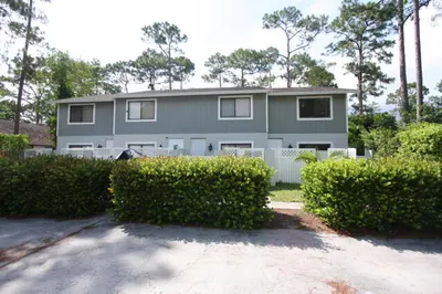 1141 Goldenrod Road #1143 1
