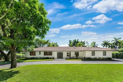 6860 SW 99th Ter 1