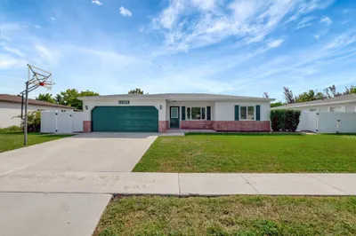 11192 Mustang Street