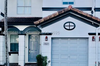 7827 NW 116 Ave 0 1