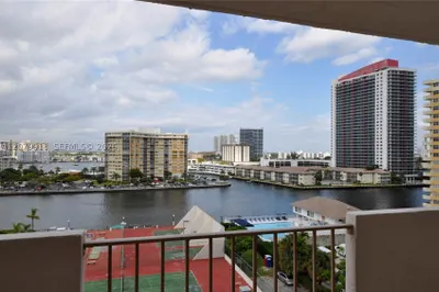 1865 S Ocean Dr #9I 1