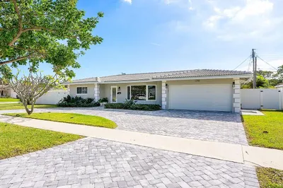 1250 SE 14 Dr 1