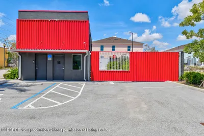 1901 N Dixie Hwy 1