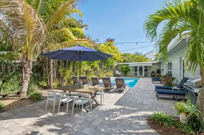 1123 NE 14TH Avenue #1 1