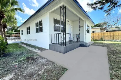2300 NW 56th St 1