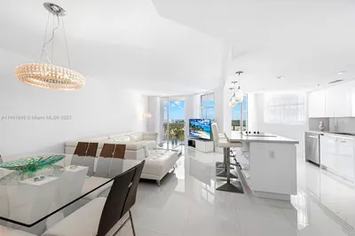 5880 Collins Ave #1207 1