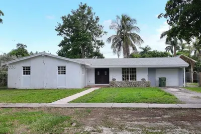 504 NW 23rd St 1