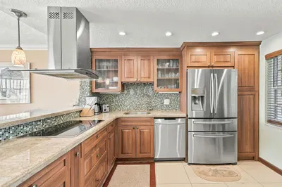 3980 Oaks Clubhouse Drive #212 1