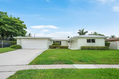 311 NE 23rd Way 1
