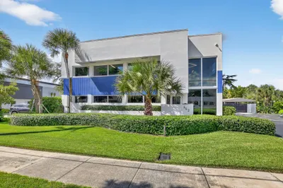 442 NW 35th St 1