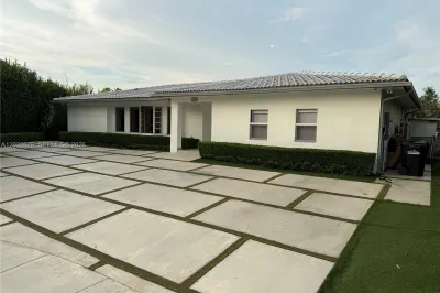 13305 Biscayne Island Ter 1