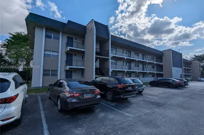 8020 Fairview Dr #301 1