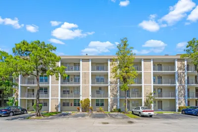 2900 NW 48th Ter #213 1