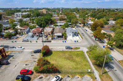 2340 NW 28th St 1
