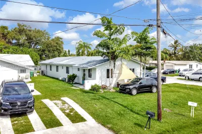 8780 SW 200th Ter 1