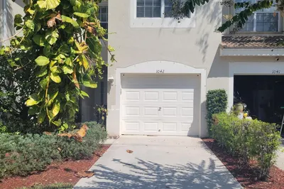 1042 Woodfield Road 1