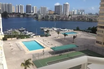 18051 BISCAYNE BLVD #803 1