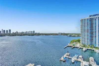 17301 Biscayne Blvd #1207 1