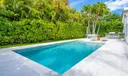 452 Hampton Ln Photo