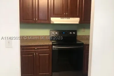 251 Bonnie Blvd #102 1