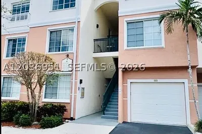 2304 E Myrtlewood Cir E #304 1