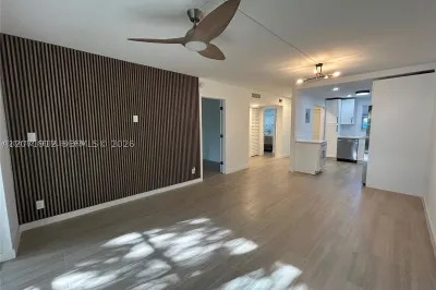 609 S State Road 7 #1E 1