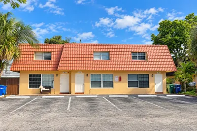 5911 NW 20th Street #5915 1