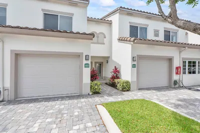 3596 S Ocean Boulevard #102 1