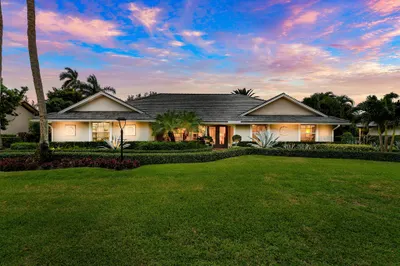4676 Gleneagles Drive