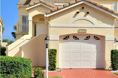 17317 Boca Club Blvd #8 1