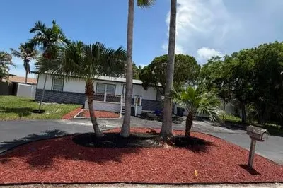 3040 Tropical Trail 1