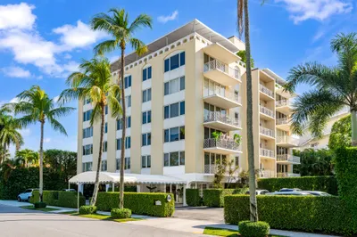 434 Chilean Avenue #2b 1