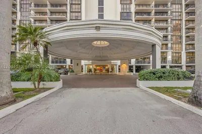 1450 Brickell Bay Dr #511 1