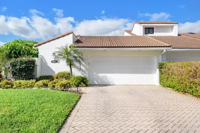 19527 Bay View Road 1