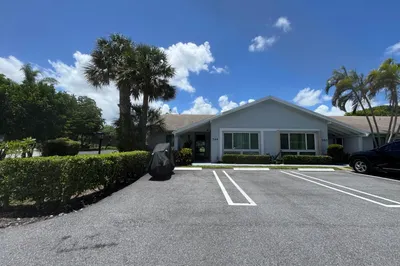 744 Lago Road #1f 1