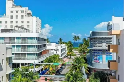 1150 Collins Avenue #406 1