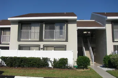 3207 S Lakeview Circle #6205 1