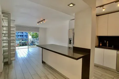 9360 Fontainebleau Blvd #212 1