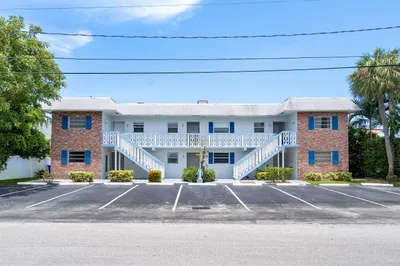 1360 NE 27th Terrace W #2 1