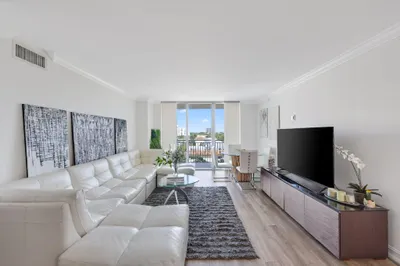 99 SE Mizner Boulevard #609 1